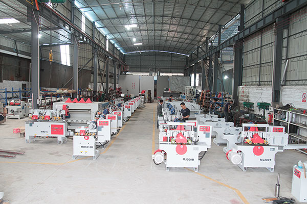 3377电子·(中国)网站木工机械有限公司装配车间